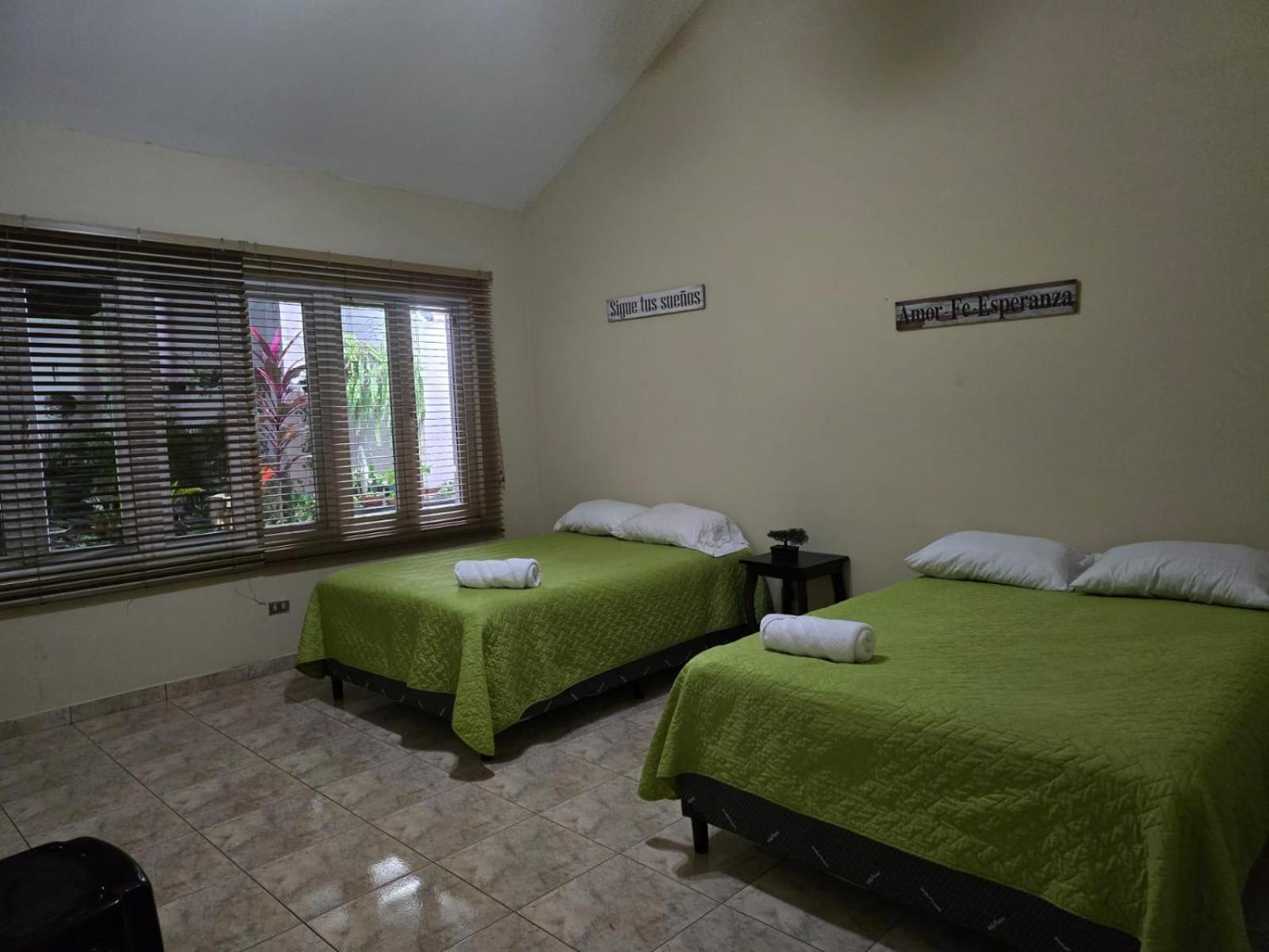 Hostal Casa Luna Santa Ana Bagian luar foto